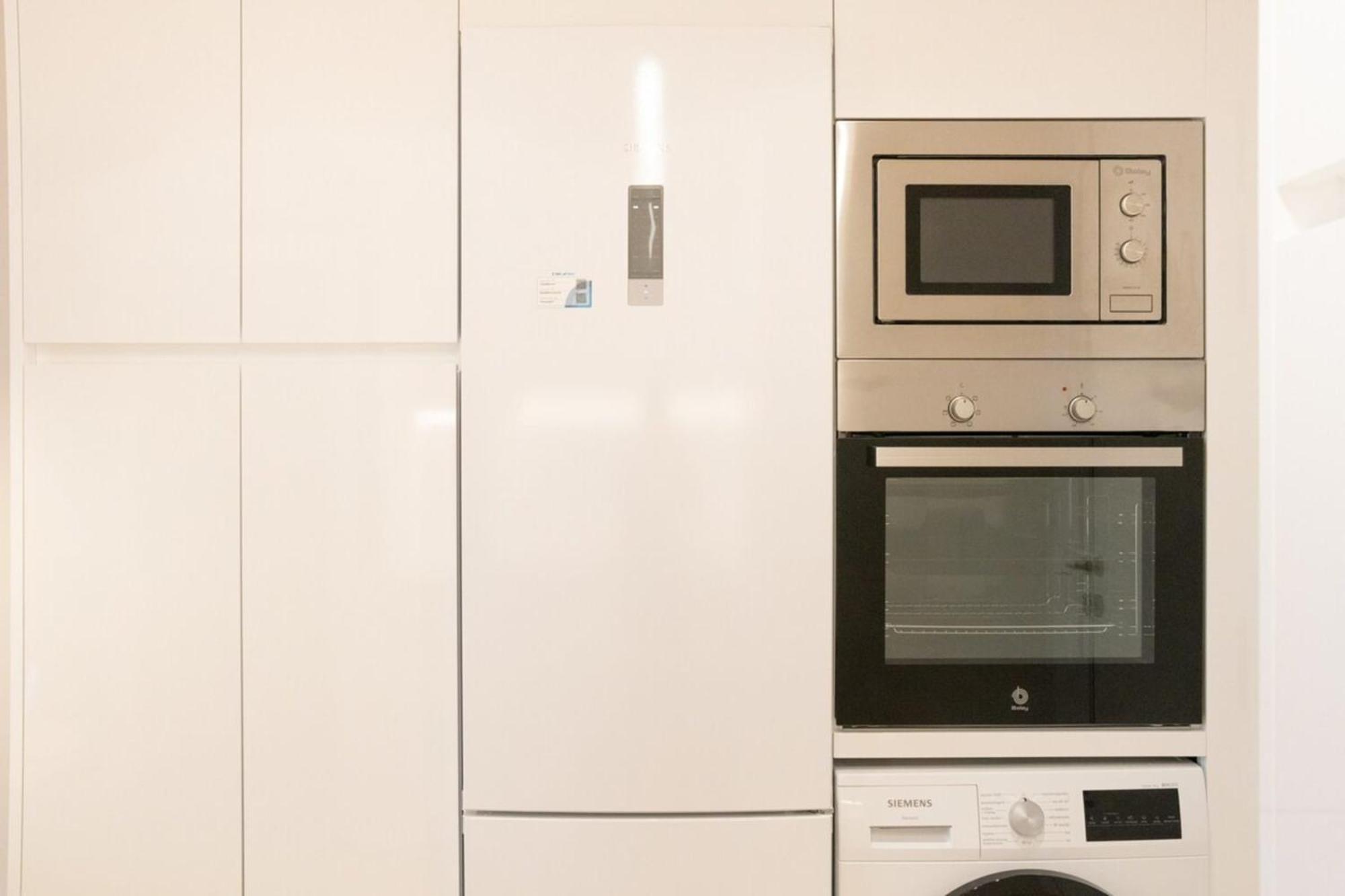 Chic 1bd Flat Wsauna & Balcony Tetuan Madrid! Apartamento