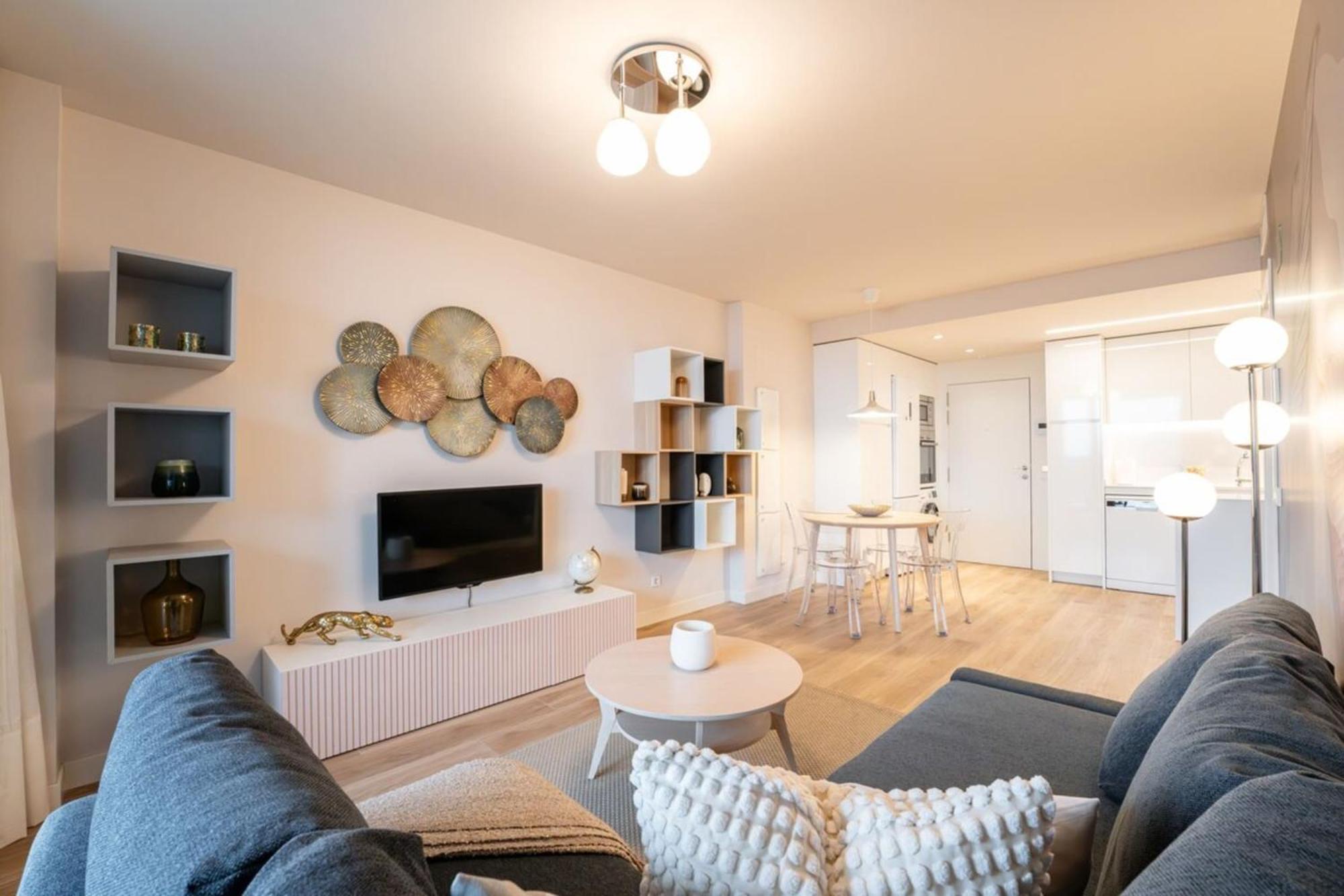Chic 1bd Flat Wsauna & Balcony Tetuan Madrid! Madrid