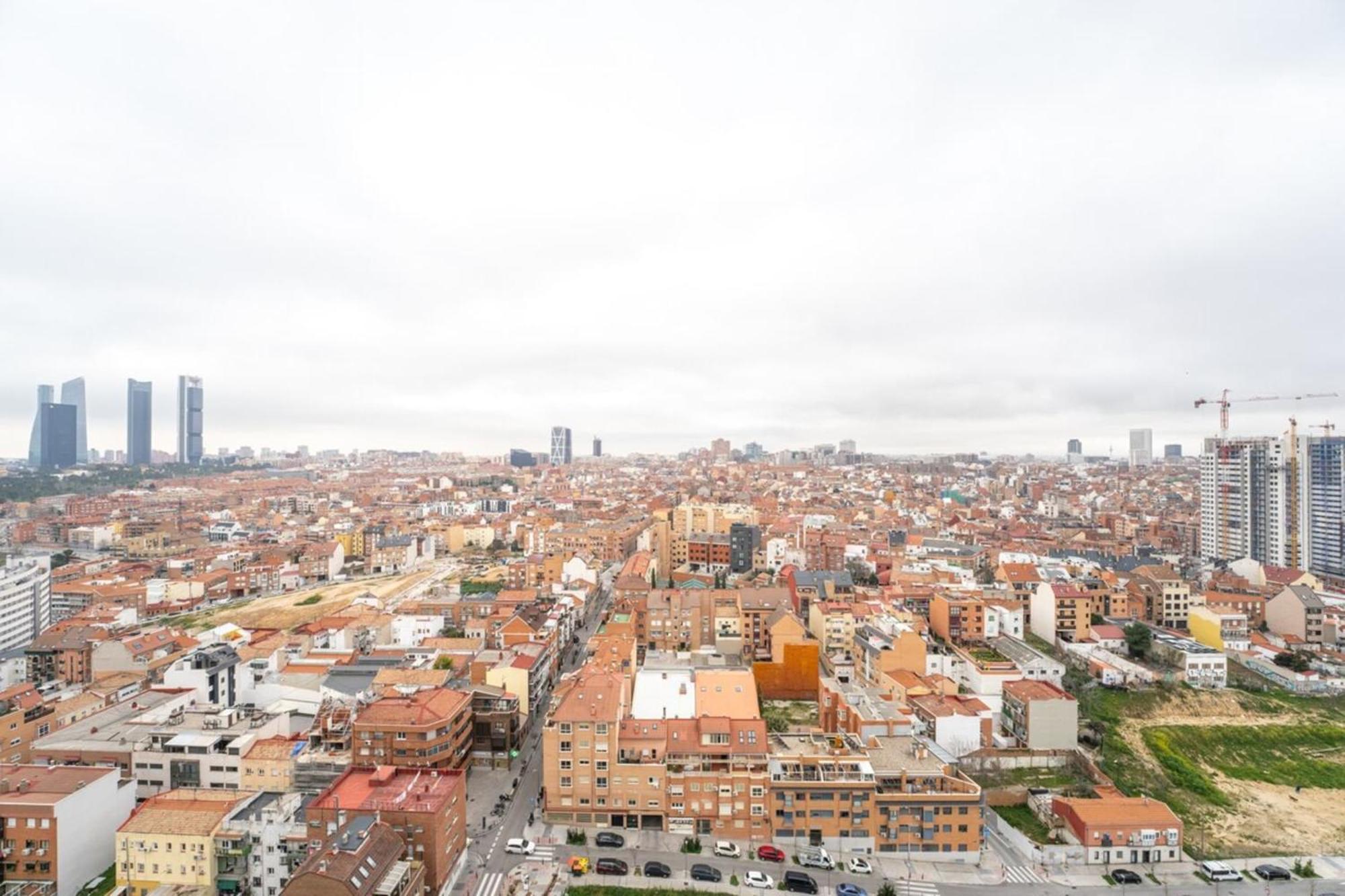 Chic 1bd Flat Wsauna & Balcony Tetuan Madrid! Apartamento Madrid